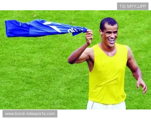 足球历史上首个倒挂金钩进球的传奇球星及其精彩瞬间回顾